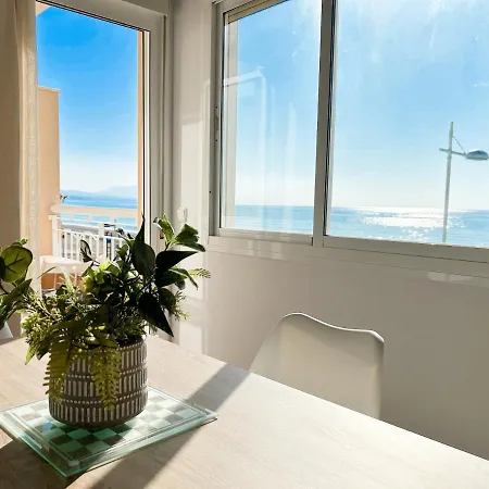 On The 1st Line Of The Sabinillas With Sea Views *