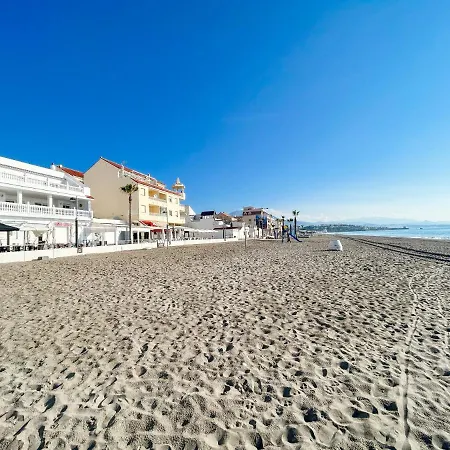 On The 1st Line Of The Sabinillas With Sea Views *