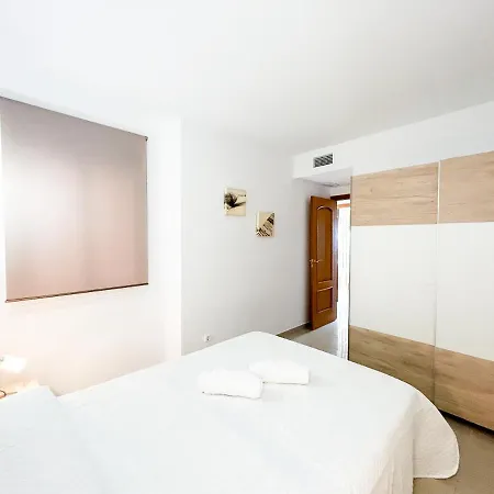 Appartement On The 1st Line Of The Sabinillas With Sea Views San Luis de Sabinillas