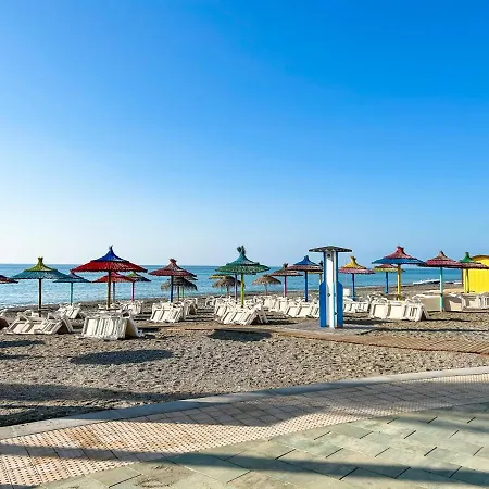 On The 1st Line Of The Sabinillas With Sea Views Appartement