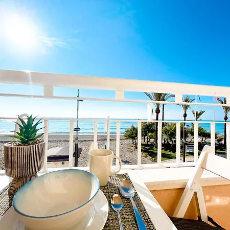 On The 1st Line Of The Sabinillas With Sea Views Appartement